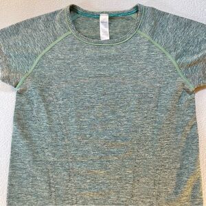 Ivivva Girls Fly Tech Short Sleeve T Shirt Size 14 by Lululemon